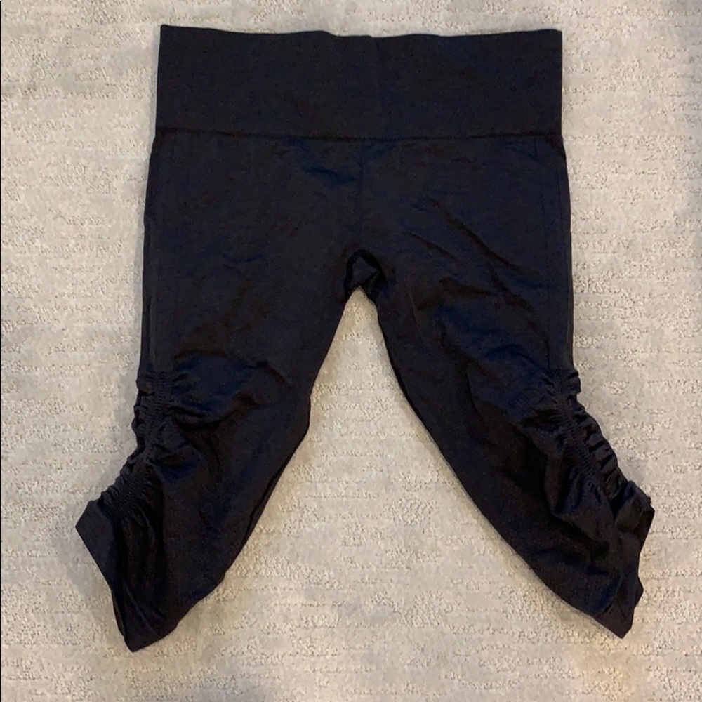 Dark gray lululemon crop